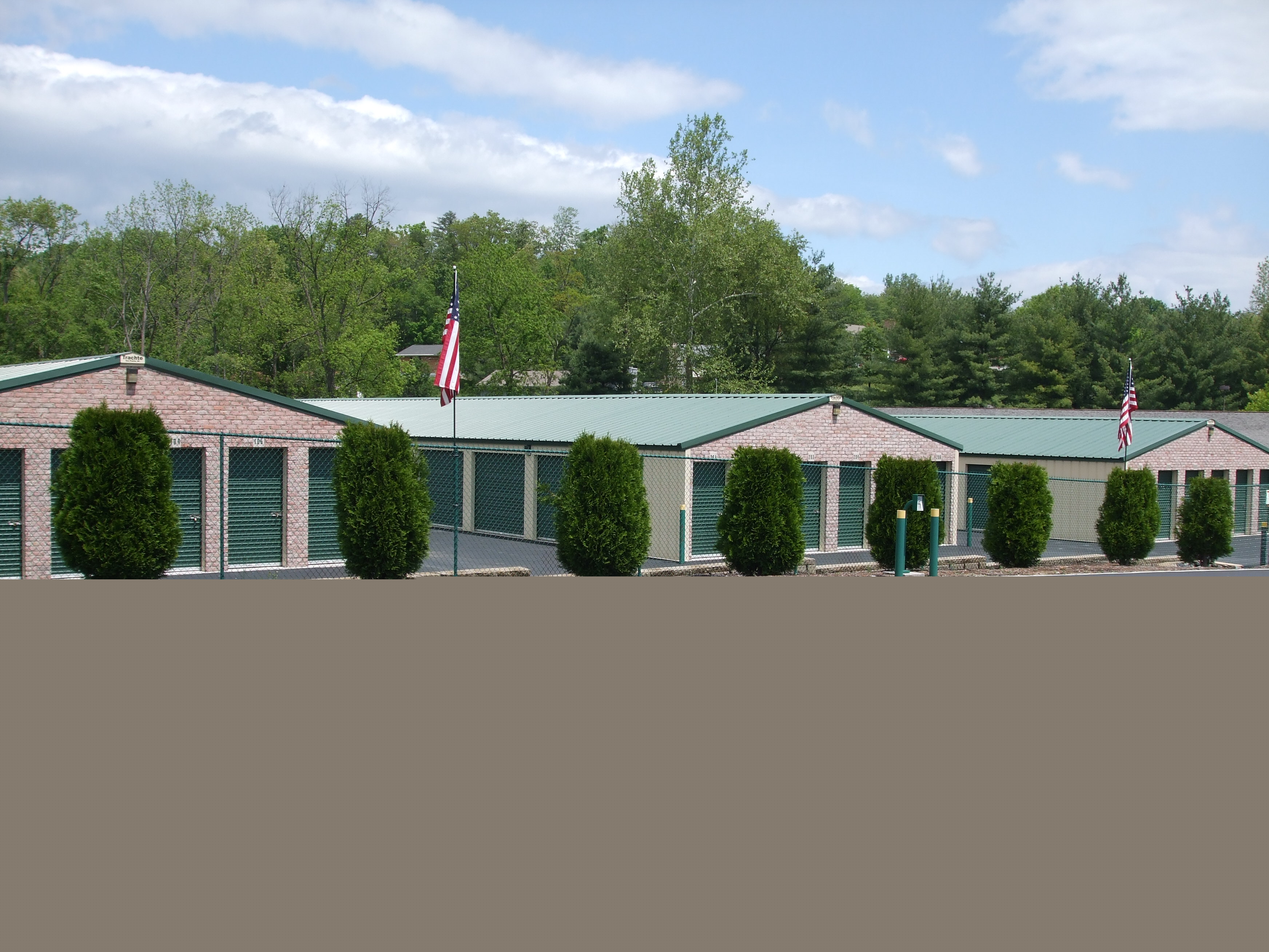 hideawaybldg3.jpg